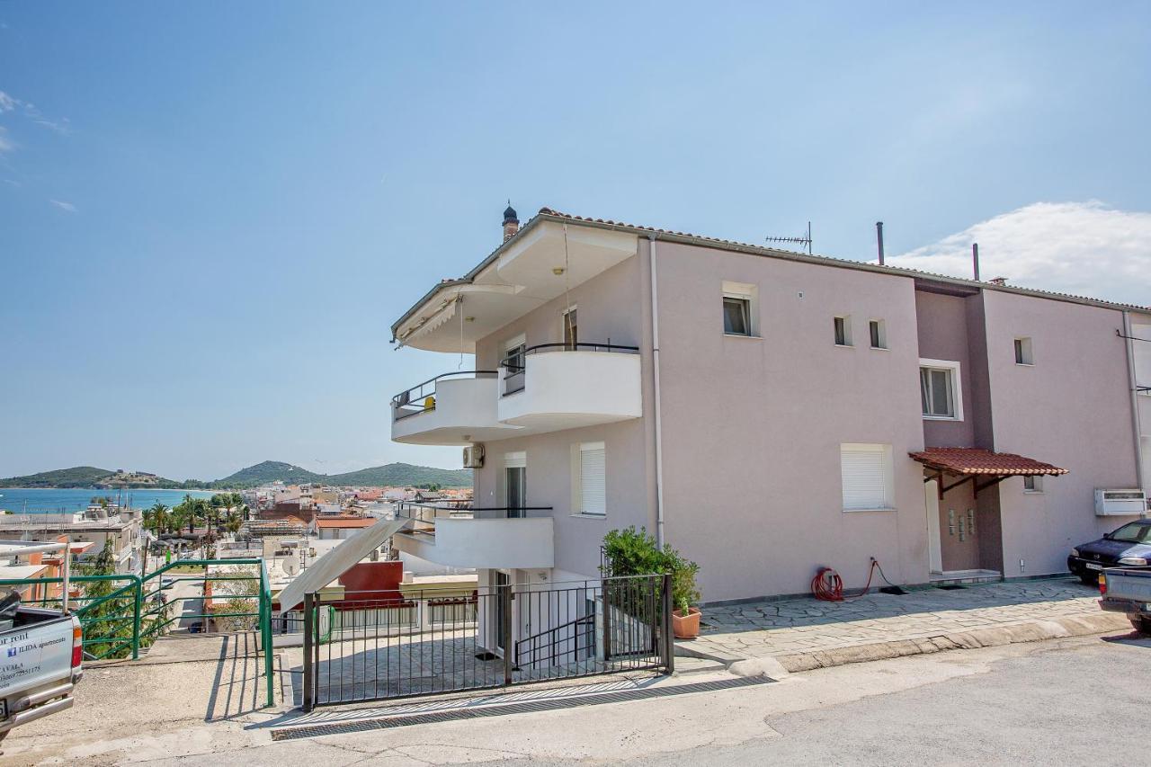 Seagull Apartments Néa Péramos Bagian luar foto